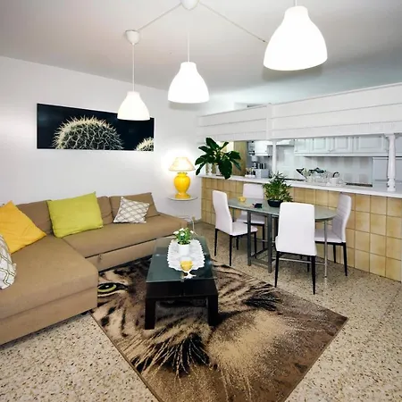 Happy Days House Las Vistas 아파트 *